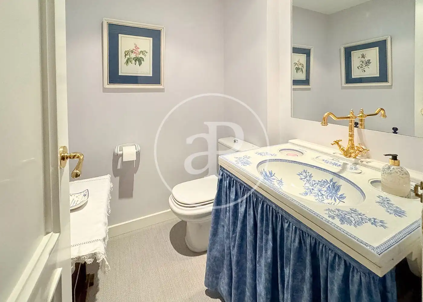 Baño de Piso en venta en La Moraleja con Aire acondicionado, Calefacción y Jardín privado