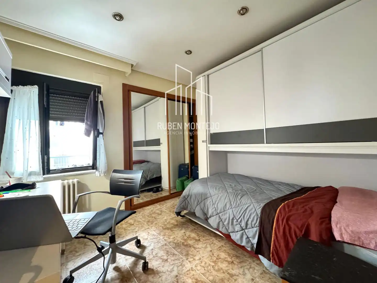 Flat for rent in Villamayor, Carmelitas