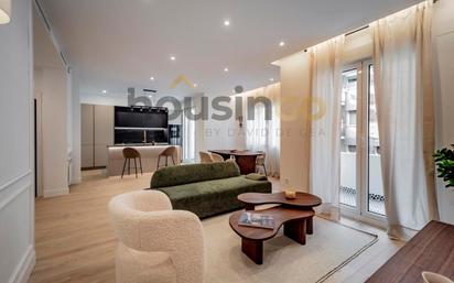 Living room of Flat for sale in  Madrid Capital  with Air Conditioner, Heating and Terrace