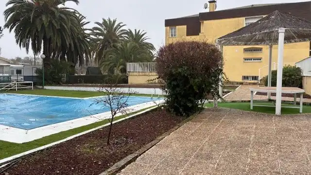 Casa amb piscina en venda a PUENTE CAÍDO