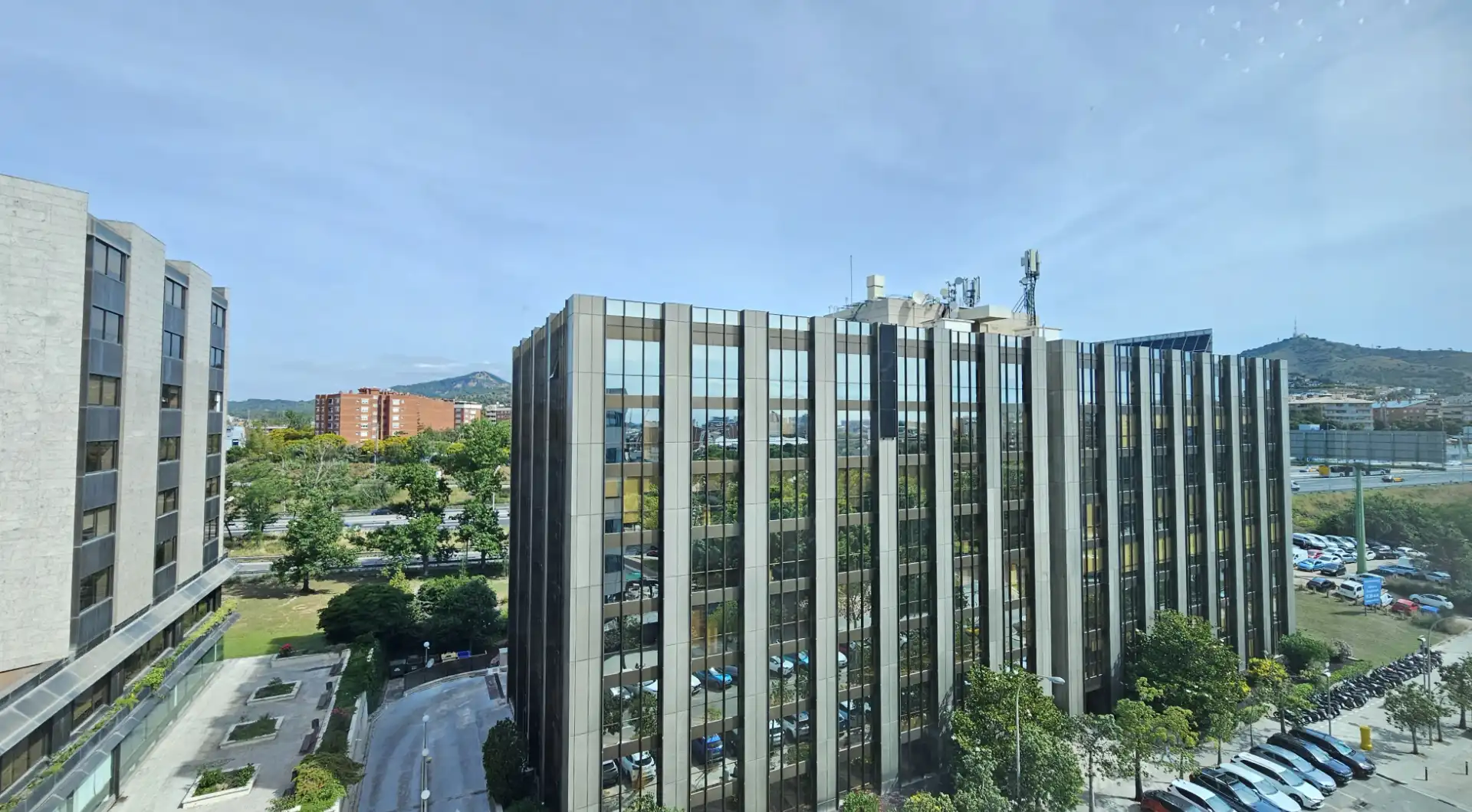 Oficina amb ascensor de lloguer a Carrer de Frederic Mompou, imagen 33