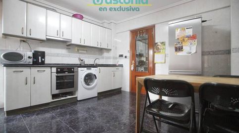 Foto 4 de Piso en venta en Agirre Lehendakaria Kalea, Kalero - Basozelai, Basauri