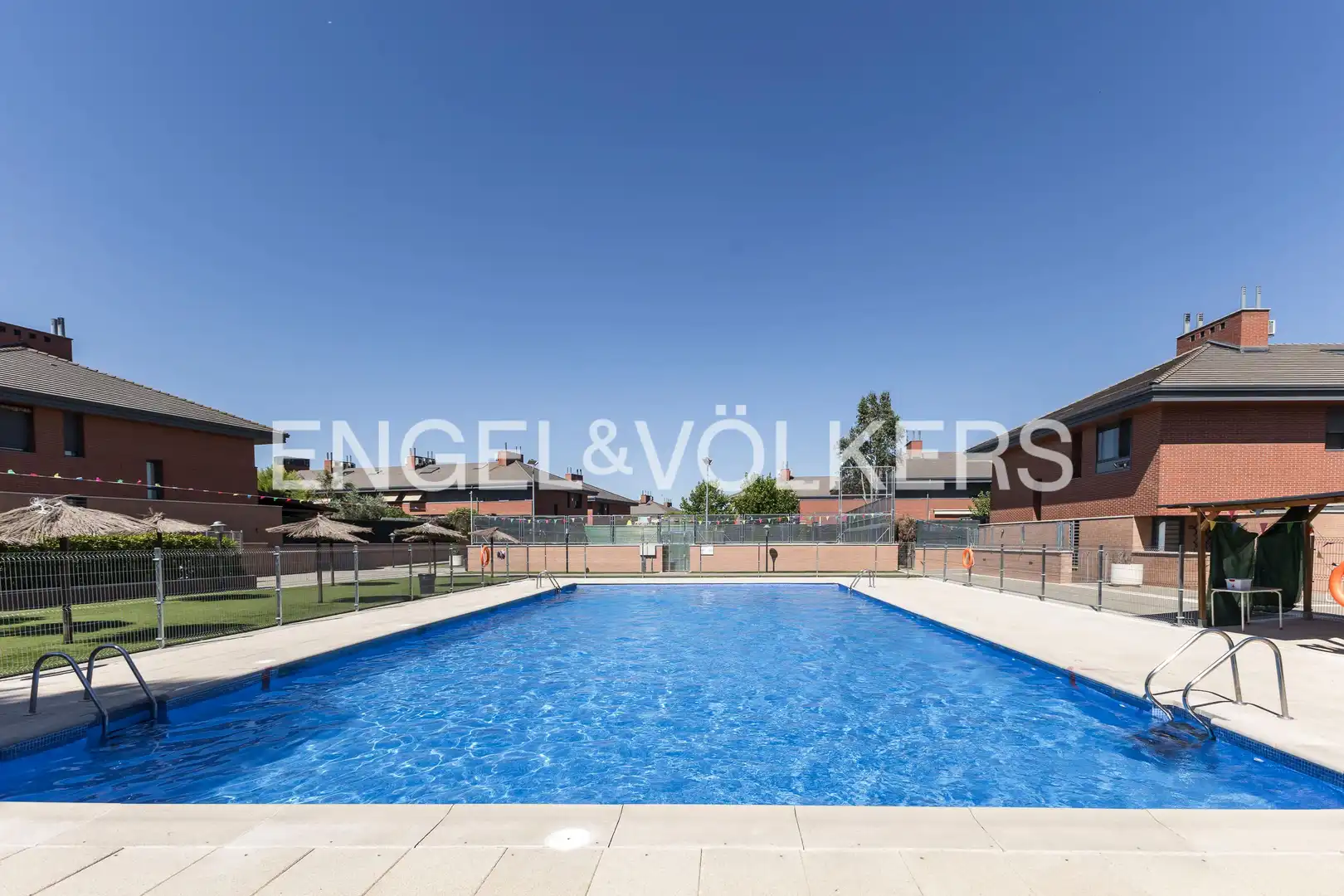 Piscina de Casa o chalet en venta en Getafe con Aire acondicionado, Calefacción y Jardín privado