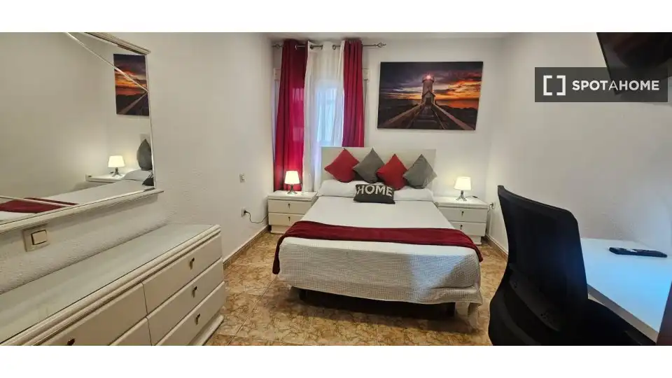 Bedroom of Flat for rent in Madrid  with Air Conditioner, Heating and Furnished