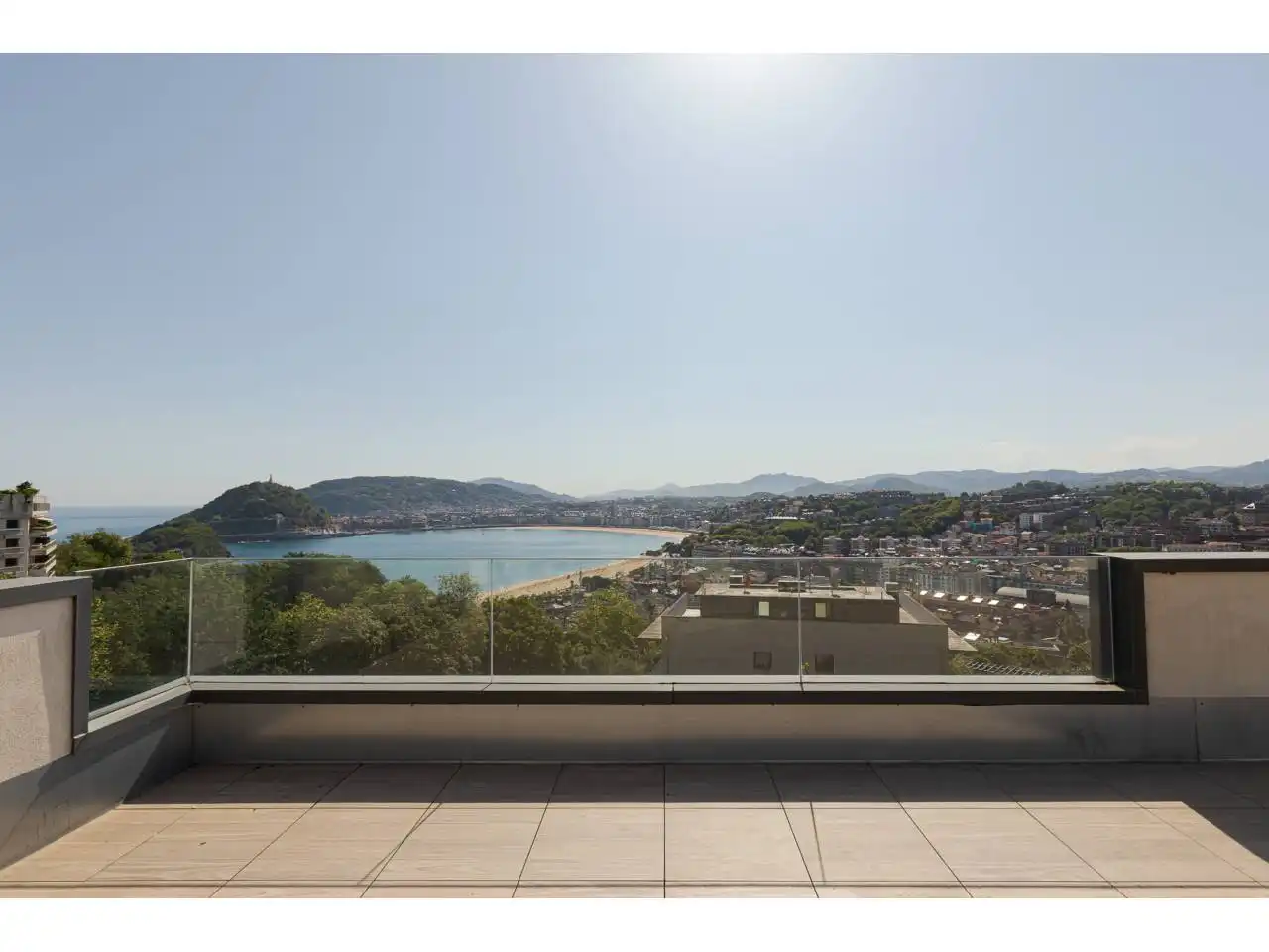 Terrassa de Casa o xalet en venda en Donostia - San Sebastián  amb Calefacció, Jardí privat i Terrassa