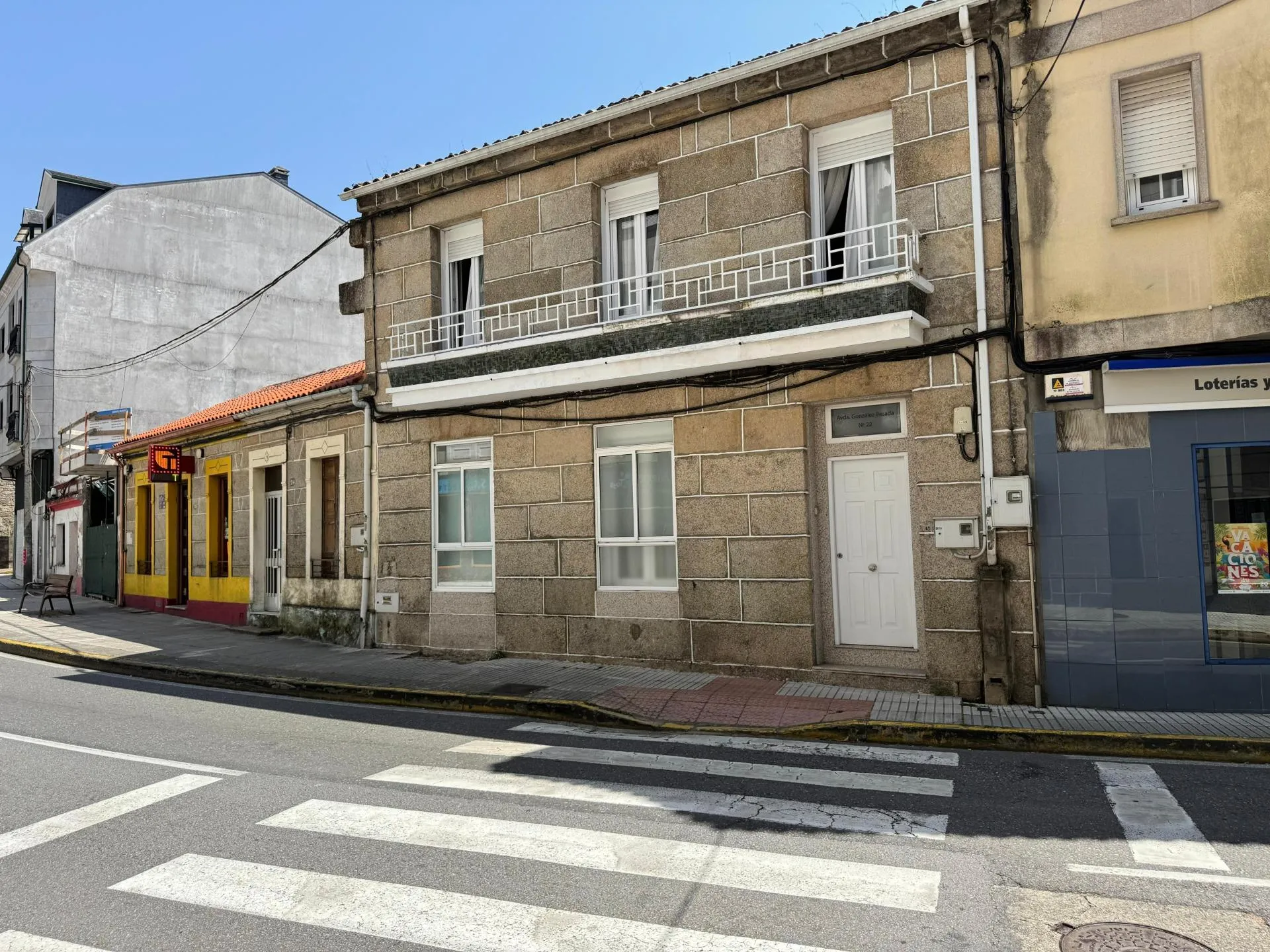 Vista exterior de Casa o xalet en venda en Vilanova de Arousa amb Calefacció, Jardí privat i Moblat