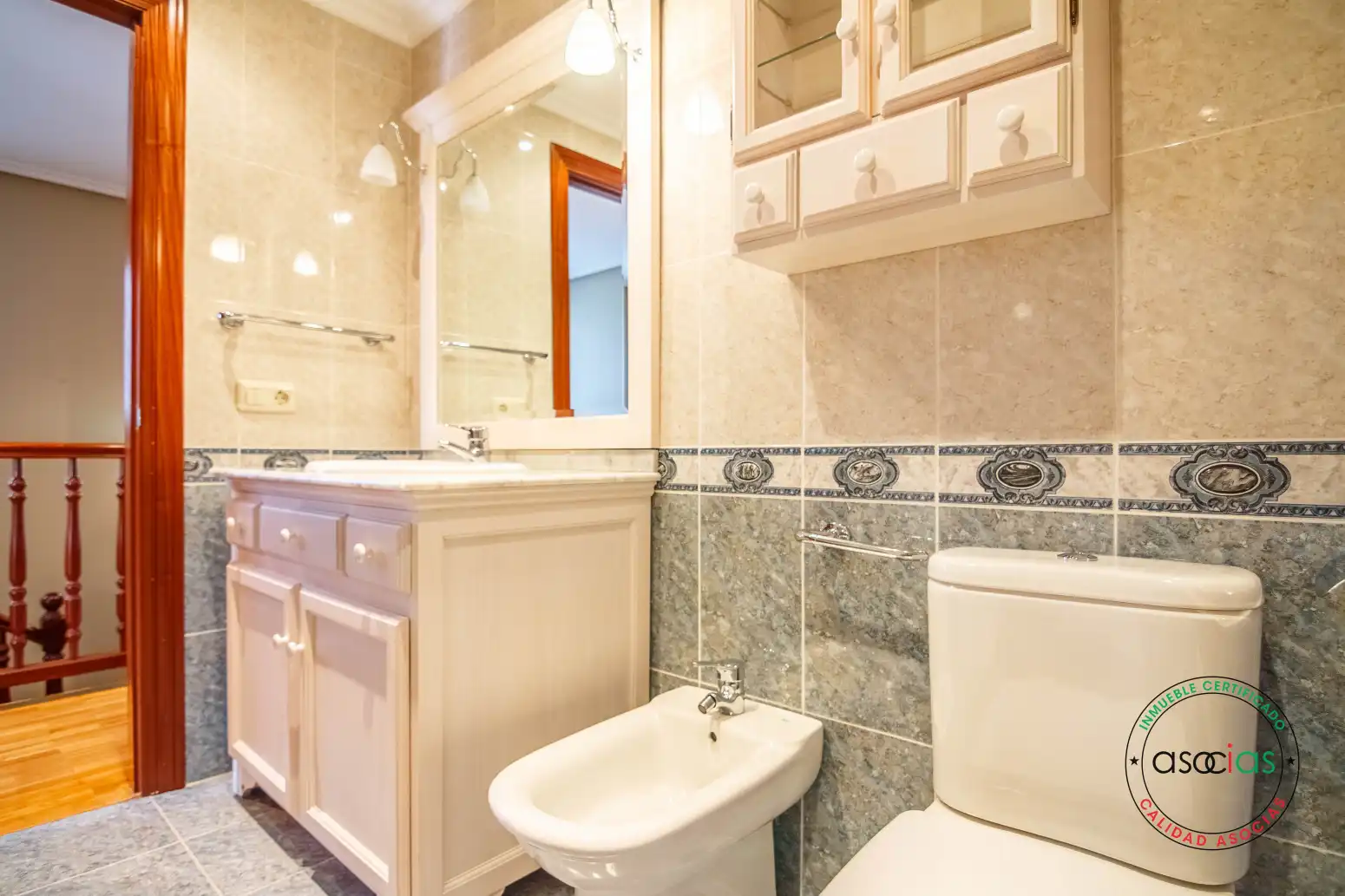 Baño de Casa adosada en venta en Grado con Calefacción, Jardín privado y Parquet
