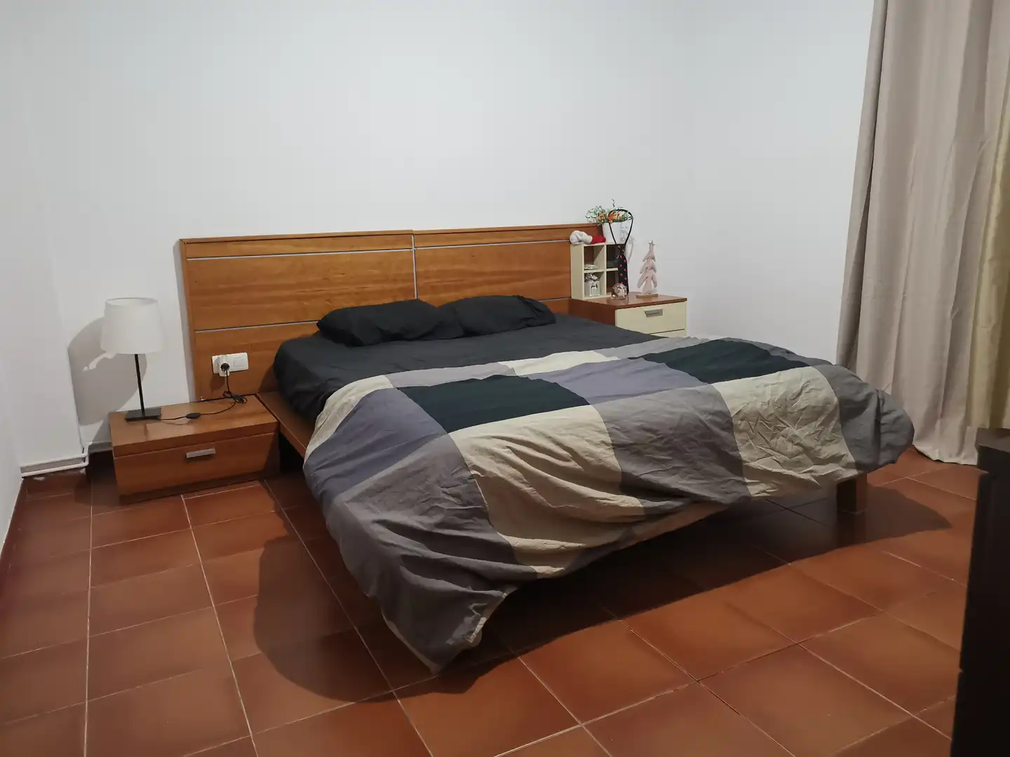 Dormitori de Pis en venda en Terrassa amb Calefacció, Balcó i Internet