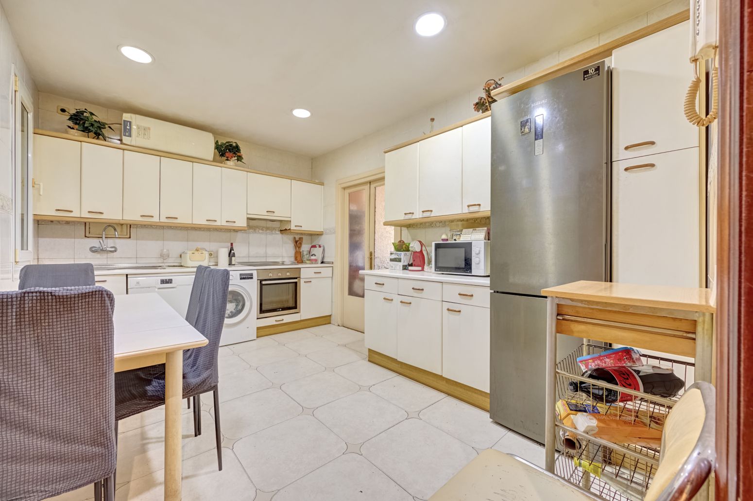 Cocina de Piso en venta en  Pamplona / Iruña con Calefacción y Terraza