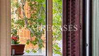 Exterior view of Flat for sale in  Barcelona Capital  with Heating, Oven and Alarm
