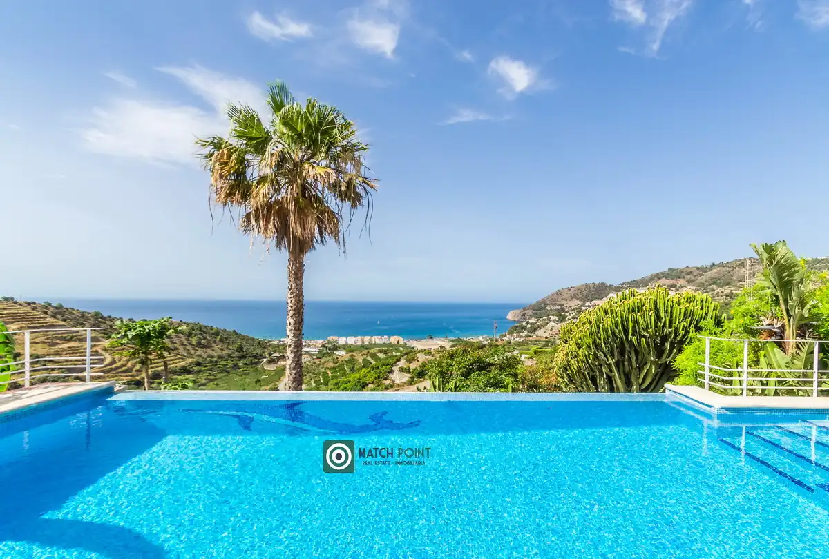 Piscina de Casa o xalet en venda en Almuñécar
