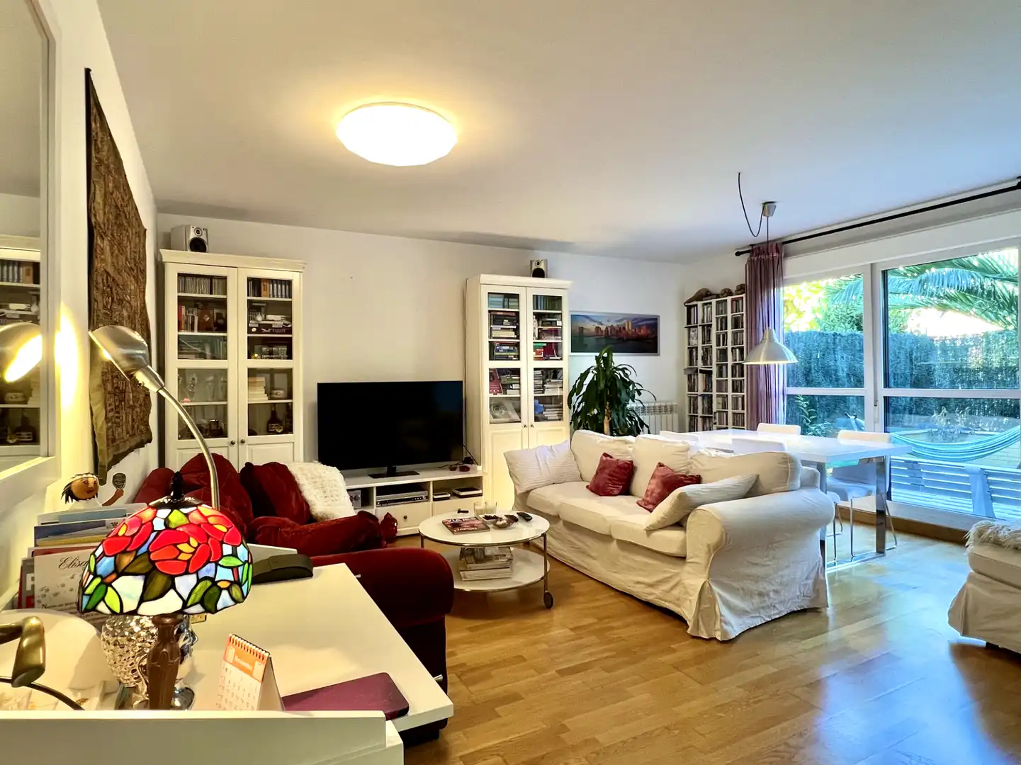 Sala d'estar de Casa o xalet en venda en Haro amb Calefacció, Jardí privat i Parquet