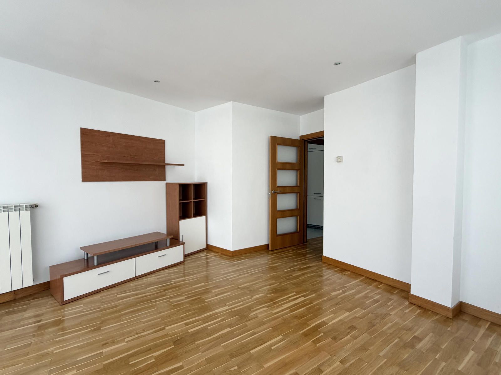 Sala de estar de Piso en venta en Lasarte-Oria con Calefacción, Parquet y Terraza