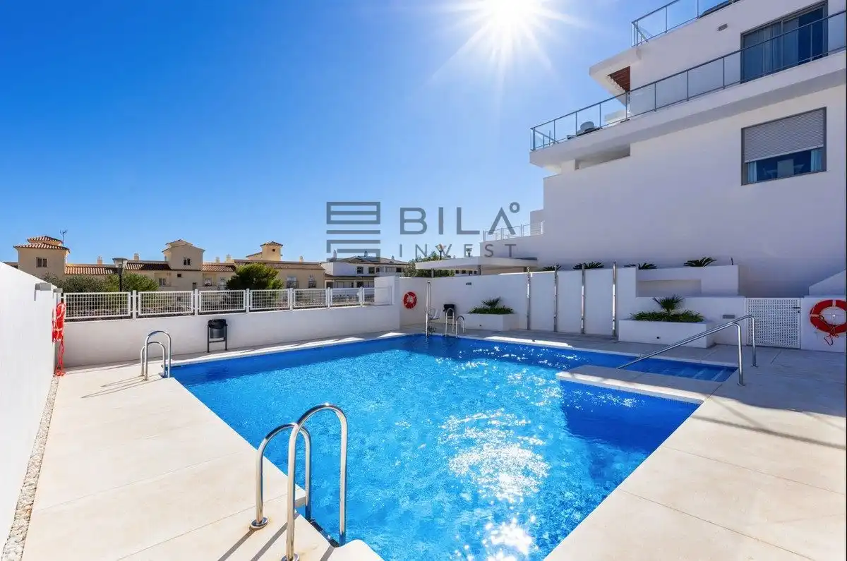 Ático con piscina en venta en Blossom II, imagen 3