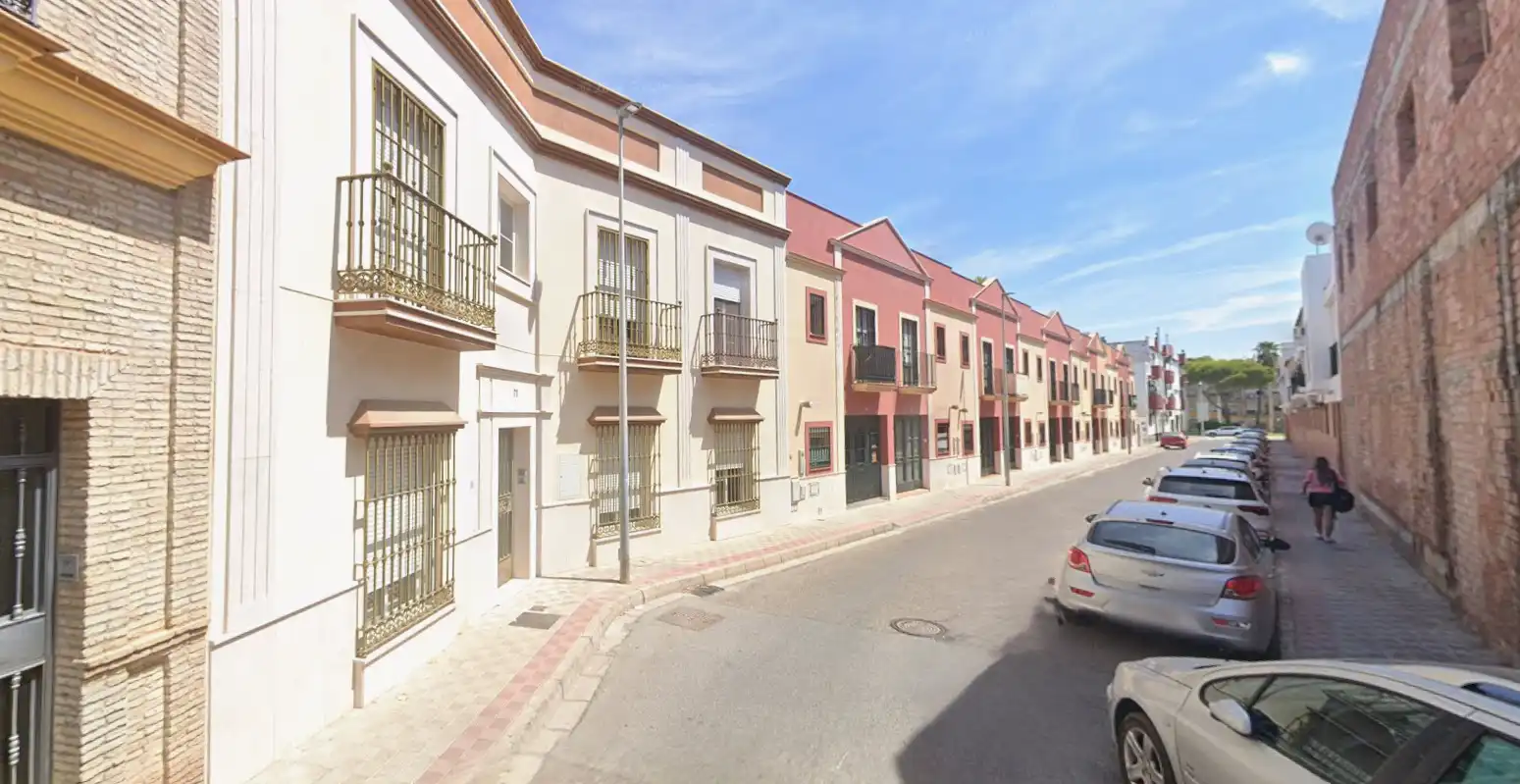 Exterior view of Houses for sale in Dos Hermanas
