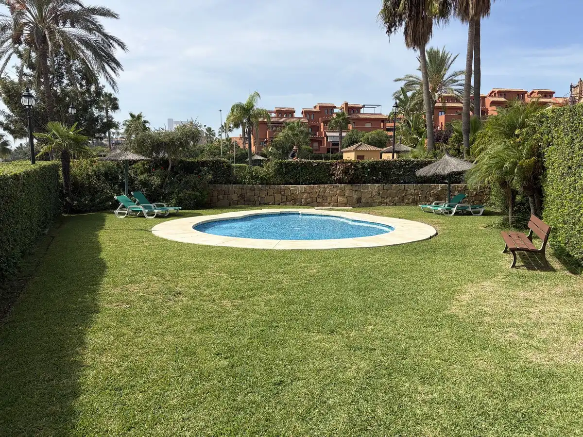 Jardí de Casa adosada en venda en Estepona Pueblo