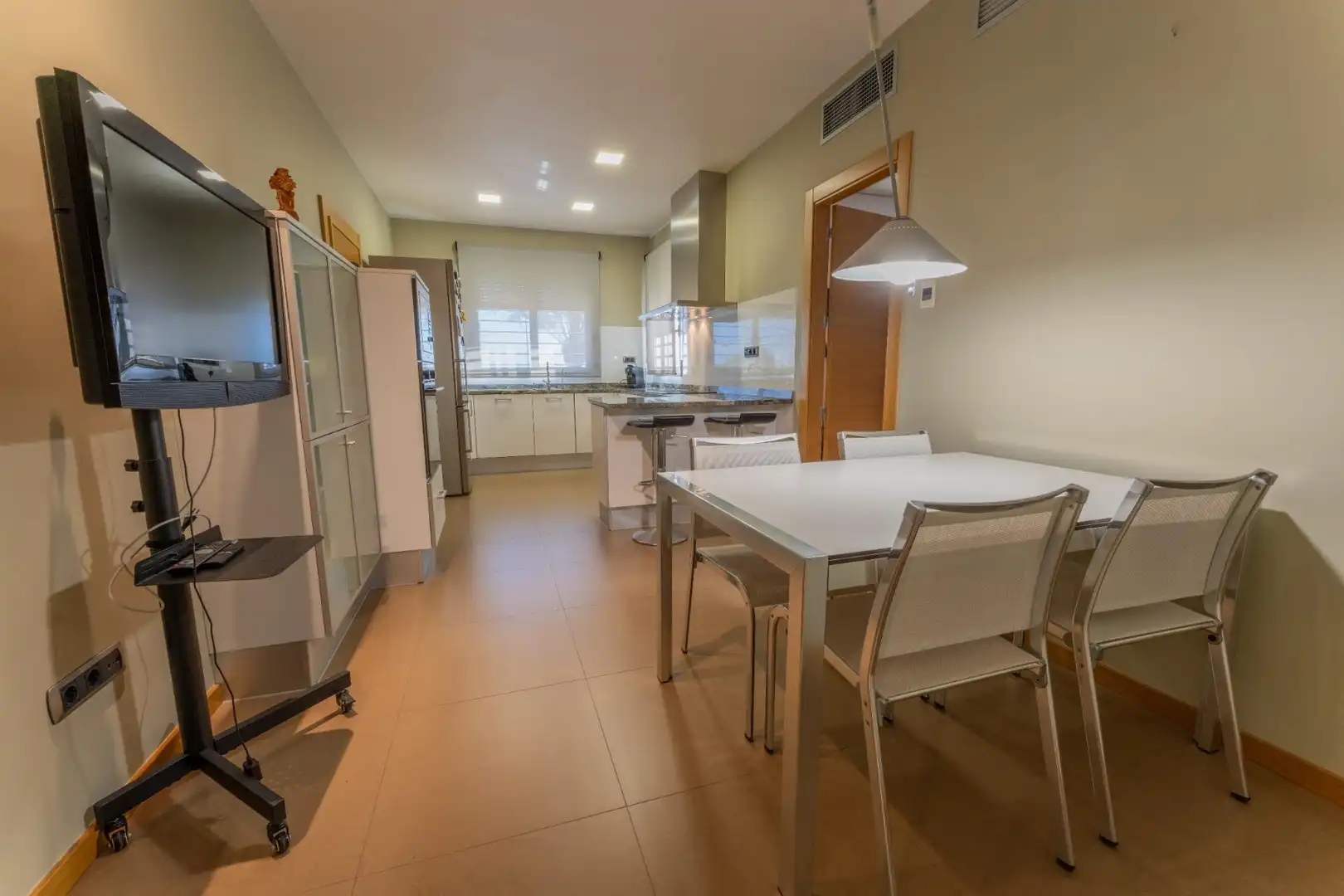 Cocina de Casa o chalet en venta en Elche / Elx con Aire acondicionado, Calefacción y Jardín privado
