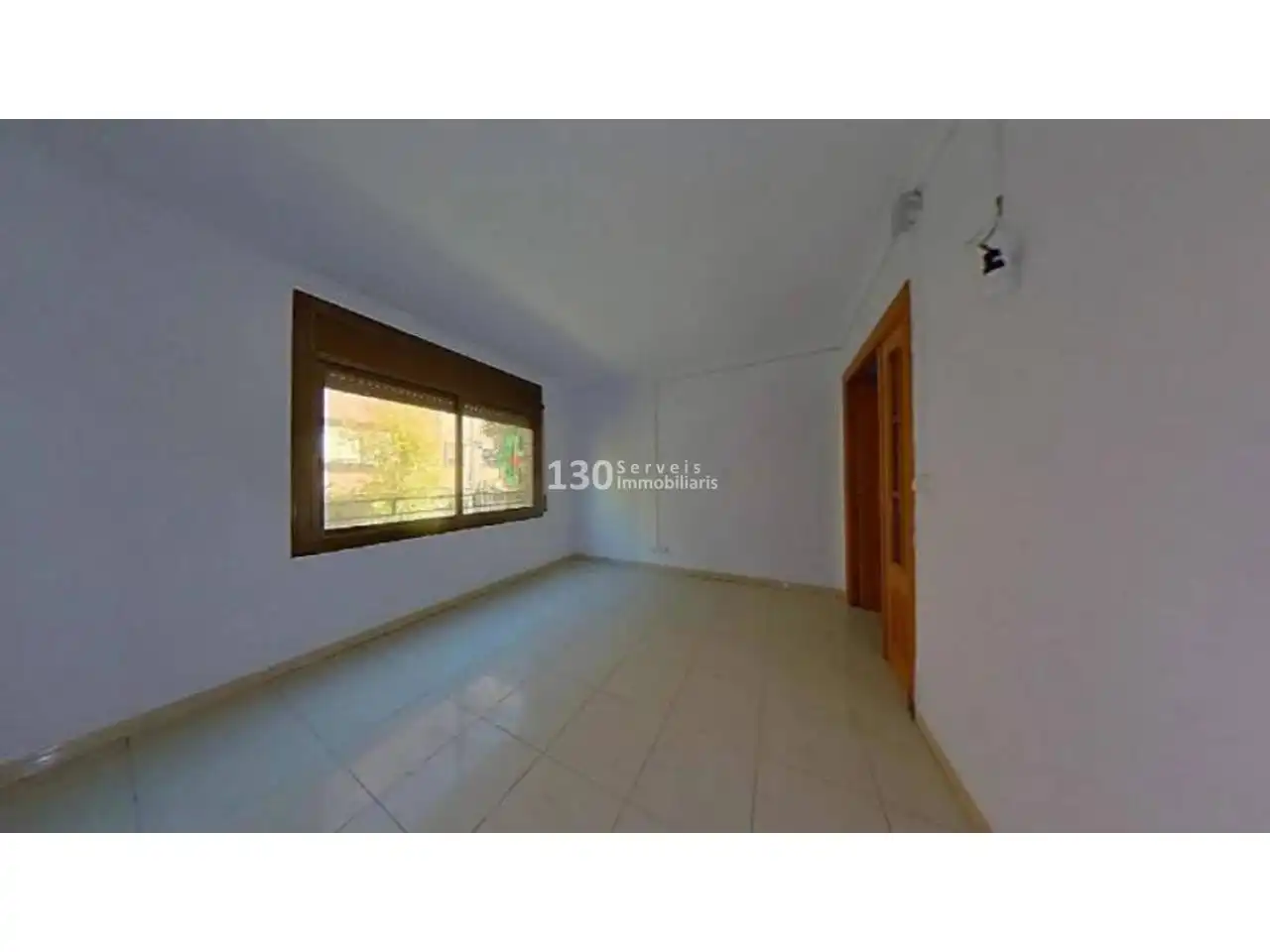 Flat for sale in Calle Llinars del Vallès