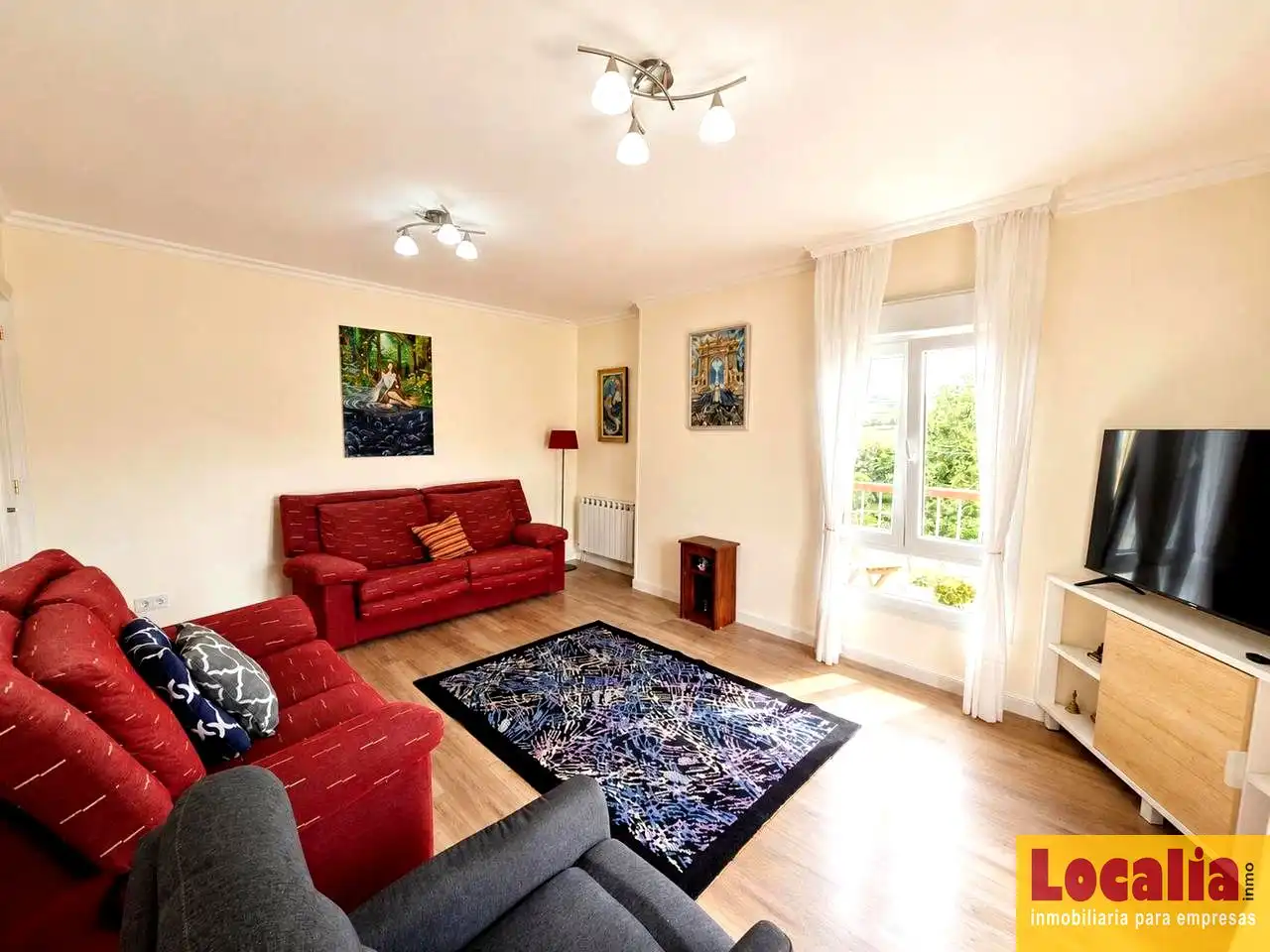 Sala de estar de Casa o chalet en venta en Miengo con Jardín privado, Terraza y Amueblado