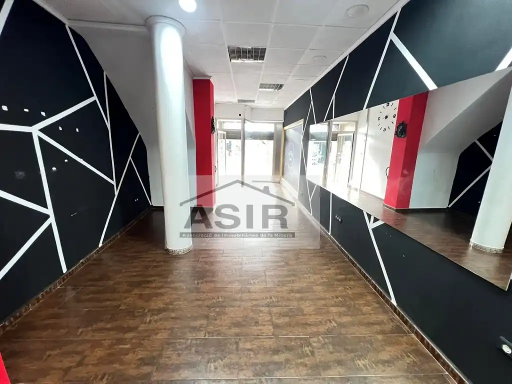 Local comercial de lloguer a Casc Urbà, imagen 4