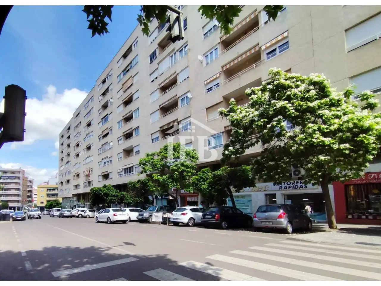 Vista exterior de Local en traspaso en Badajoz con Aire acondicionado