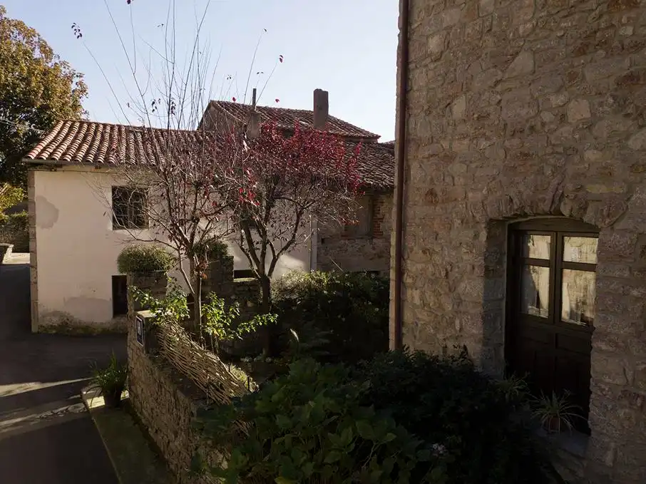 Jardí de Casa o xalet en venda en Peñamellera Baja amb Calefacció, Moblat i Internet