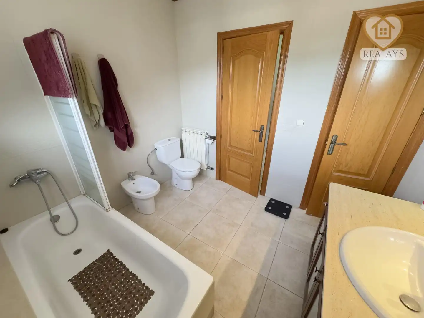 Baño de Casa o chalet en venta en Vallirana con Calefacción, Jardín privado y Terraza