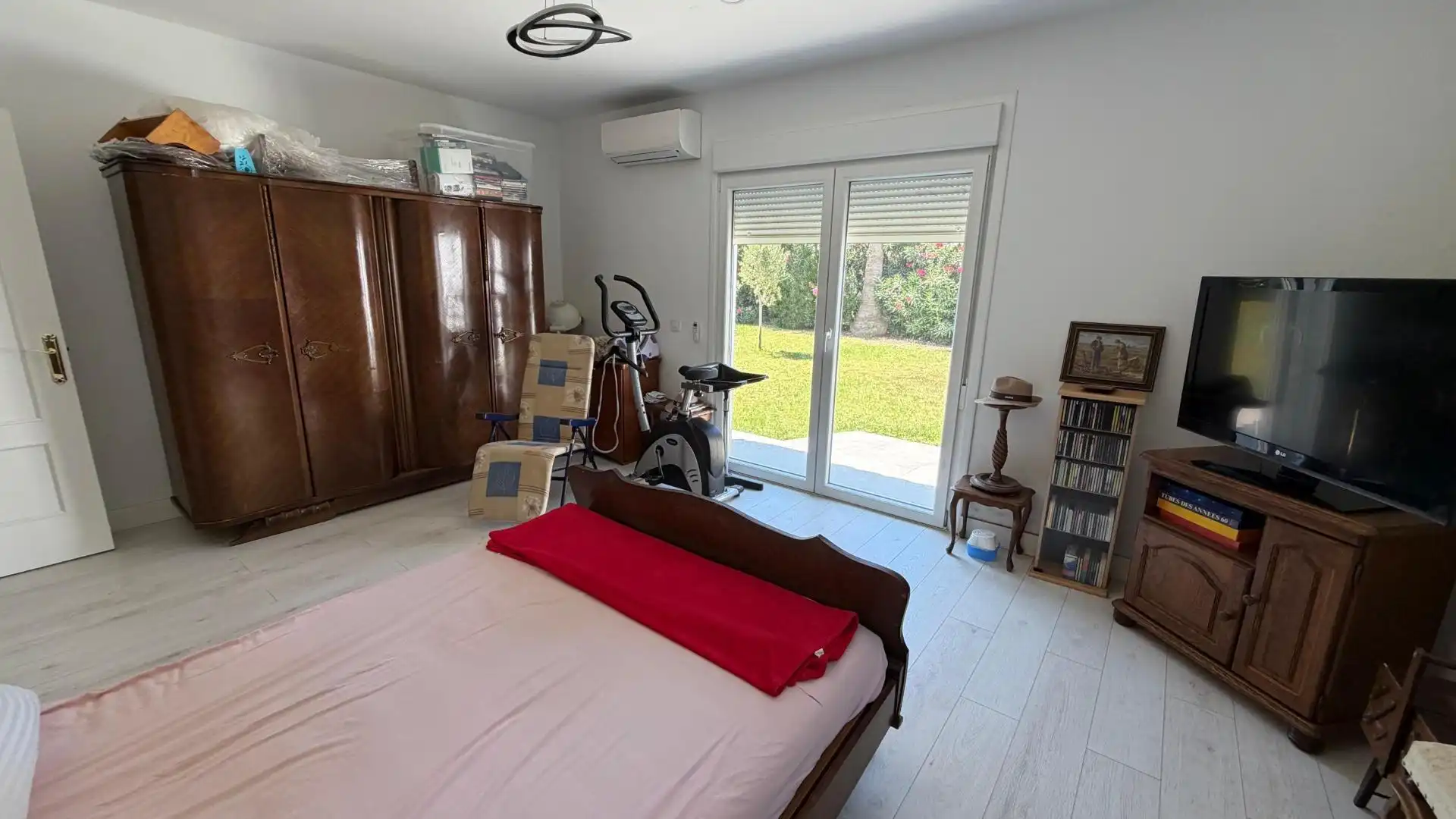 Dormitori de Casa o xalet en venda en Chiclana de la Frontera amb Aire condicionat, Calefacció i Jardí privat