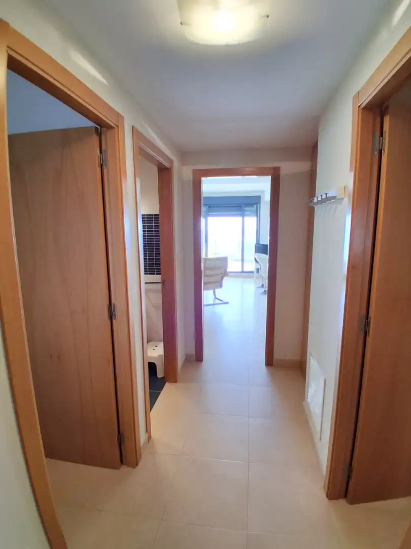 Maisonette zum Verkauf in Vinaròs mit Klimaanlage, Terrasse und Abstellraum