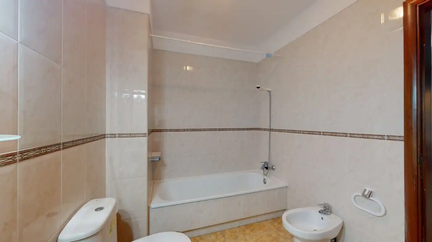 Bathroom of Study for rent in Santa Úrsula  with Balcony