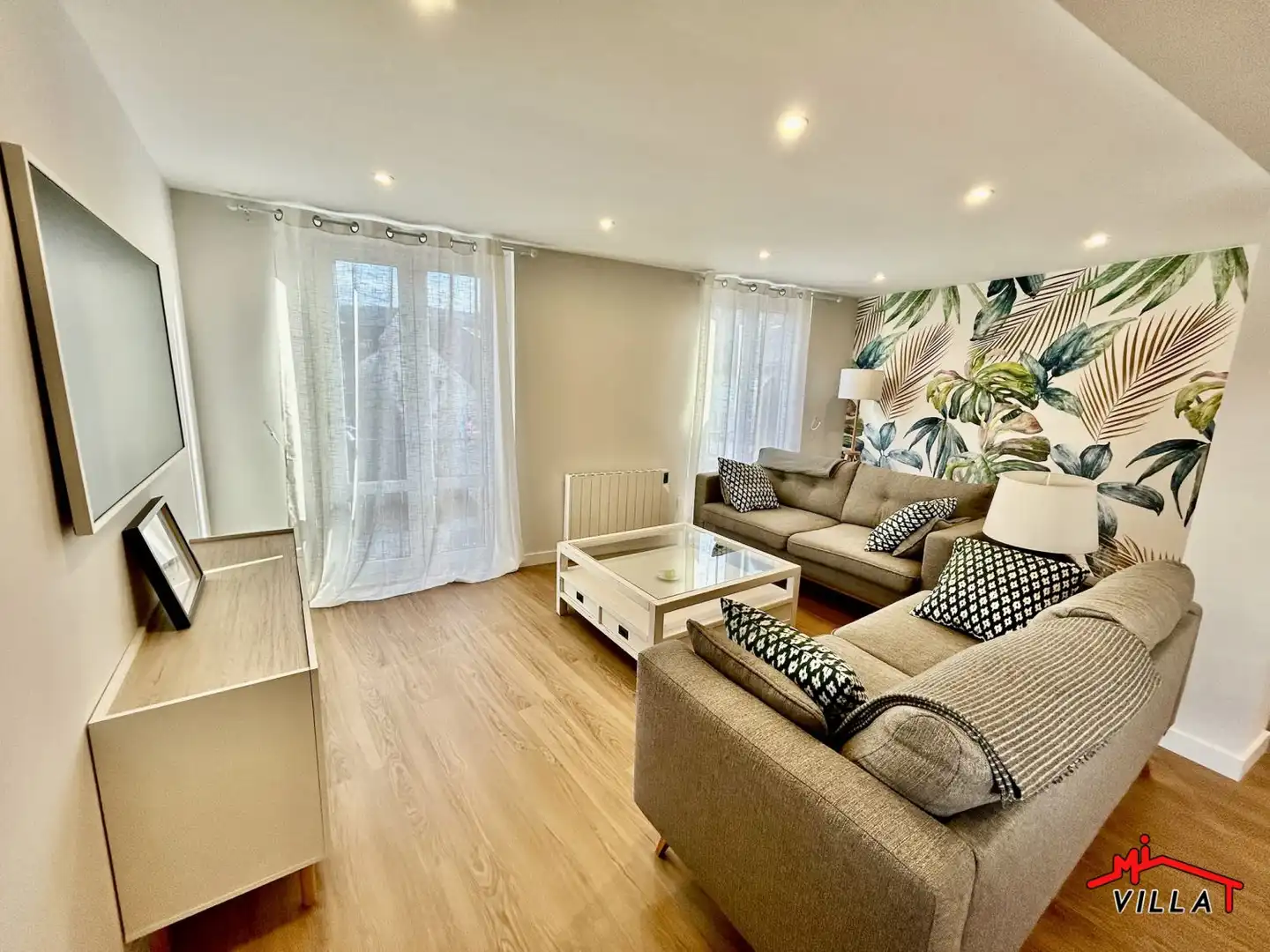 Living room of Flat for sale in Laredo  with Heating, Parquet flooring and Balcony