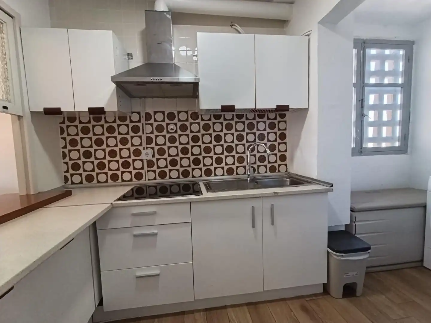 Cuina de Pis de lloguer en El Ejido amb Aire condicionat, Terrassa i Moblat