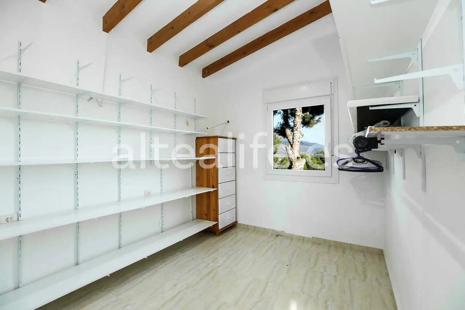 Dormitori de Casa o xalet en venda en La Nucia amb Aire condicionat, Jardí privat i Terrassa