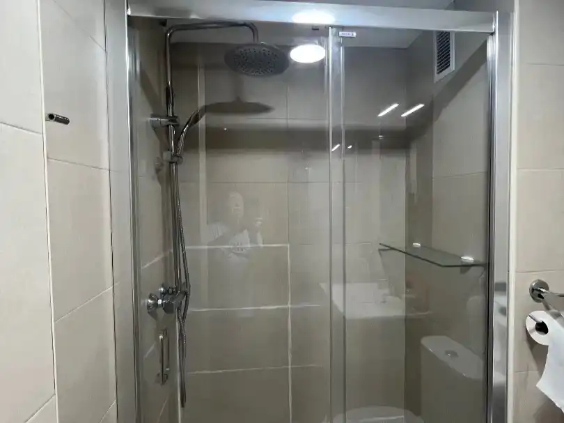 Badezimmer von Wohnung zur Miete in Salamanca Capital mit Balkon