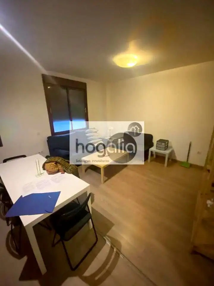 Schlafzimmer von Erdgeschoss zur Miete in Sevilla mit Klimaanlage und Möbliert