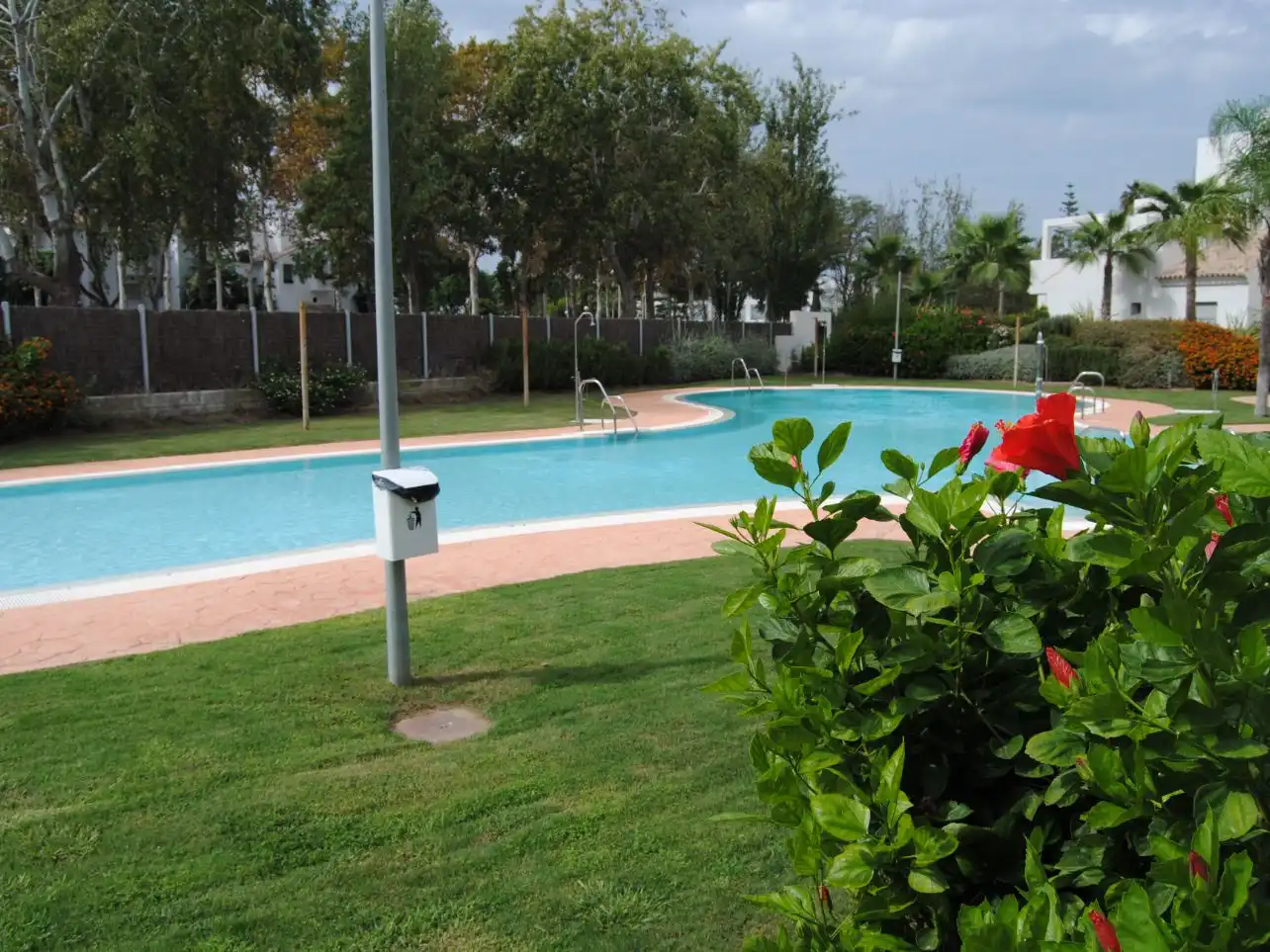 Piscina de Pis en venda en Chipiona amb Terrassa