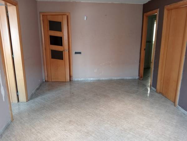 Piso en Venta en C/ Sant Jordi en Canovelles