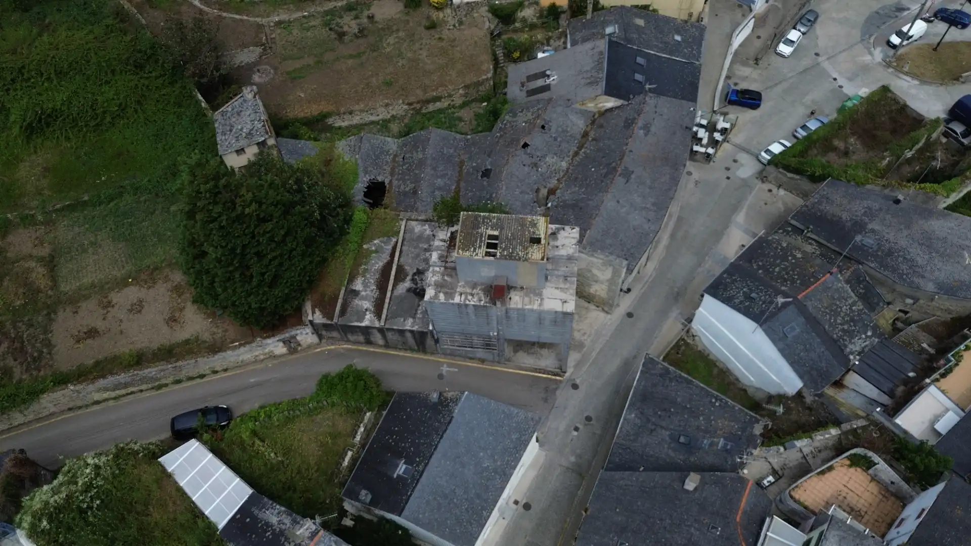 Vista exterior de Nau industrial en venda en Ribadeo