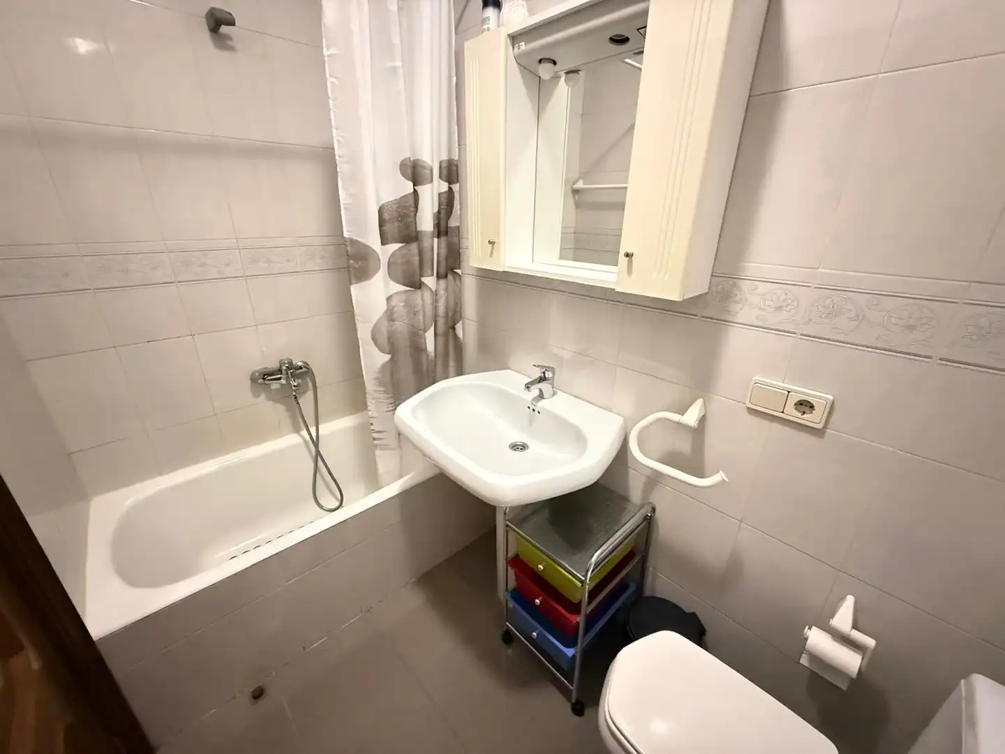 Bathroom of Flat for sale in Salamanca  with Heating, Parquet flooring and Furnished