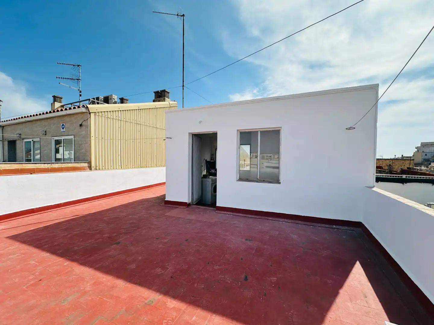 Vista exterior de Casa o xalet en venda en Amposta amb Terrassa i Moblat