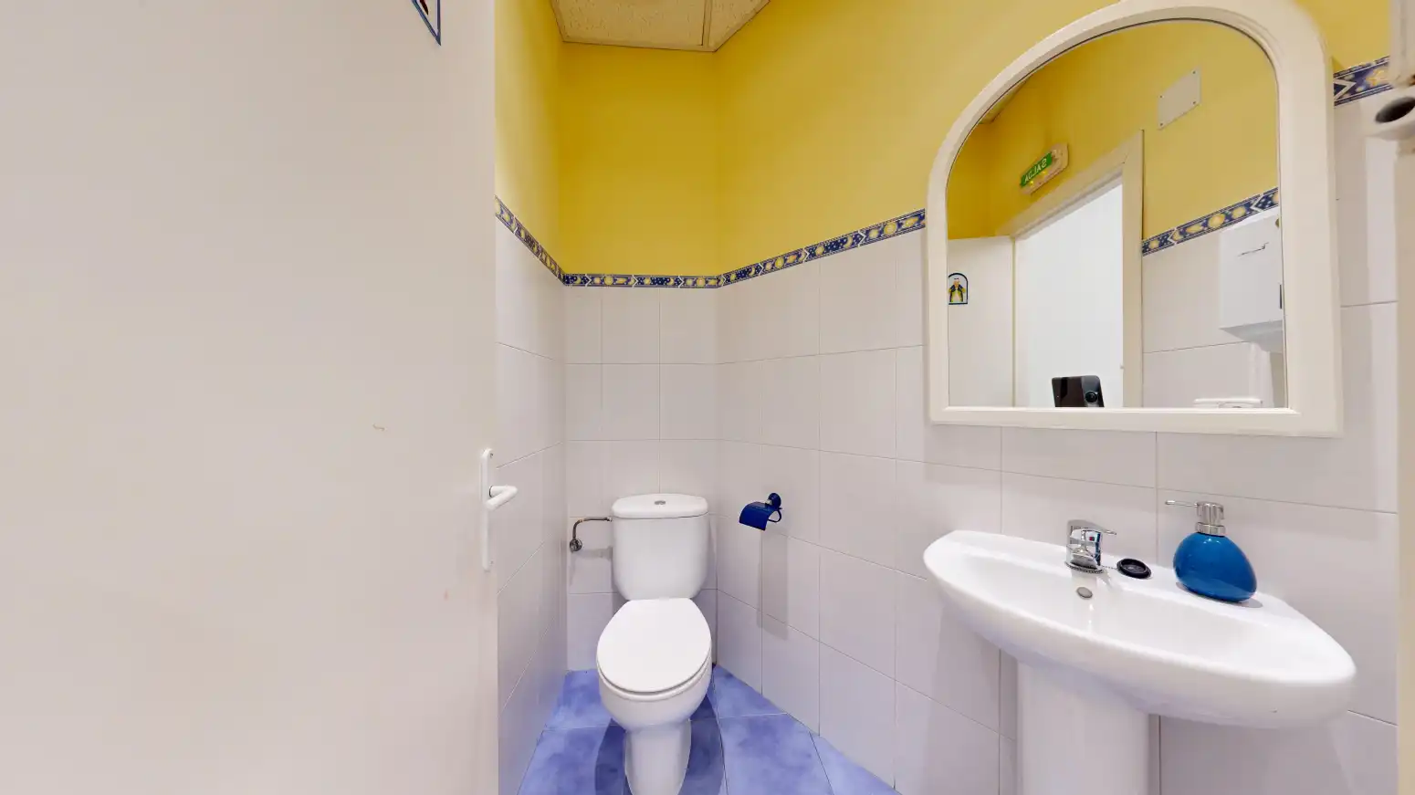 Baño de Local de alquiler en Tafalla