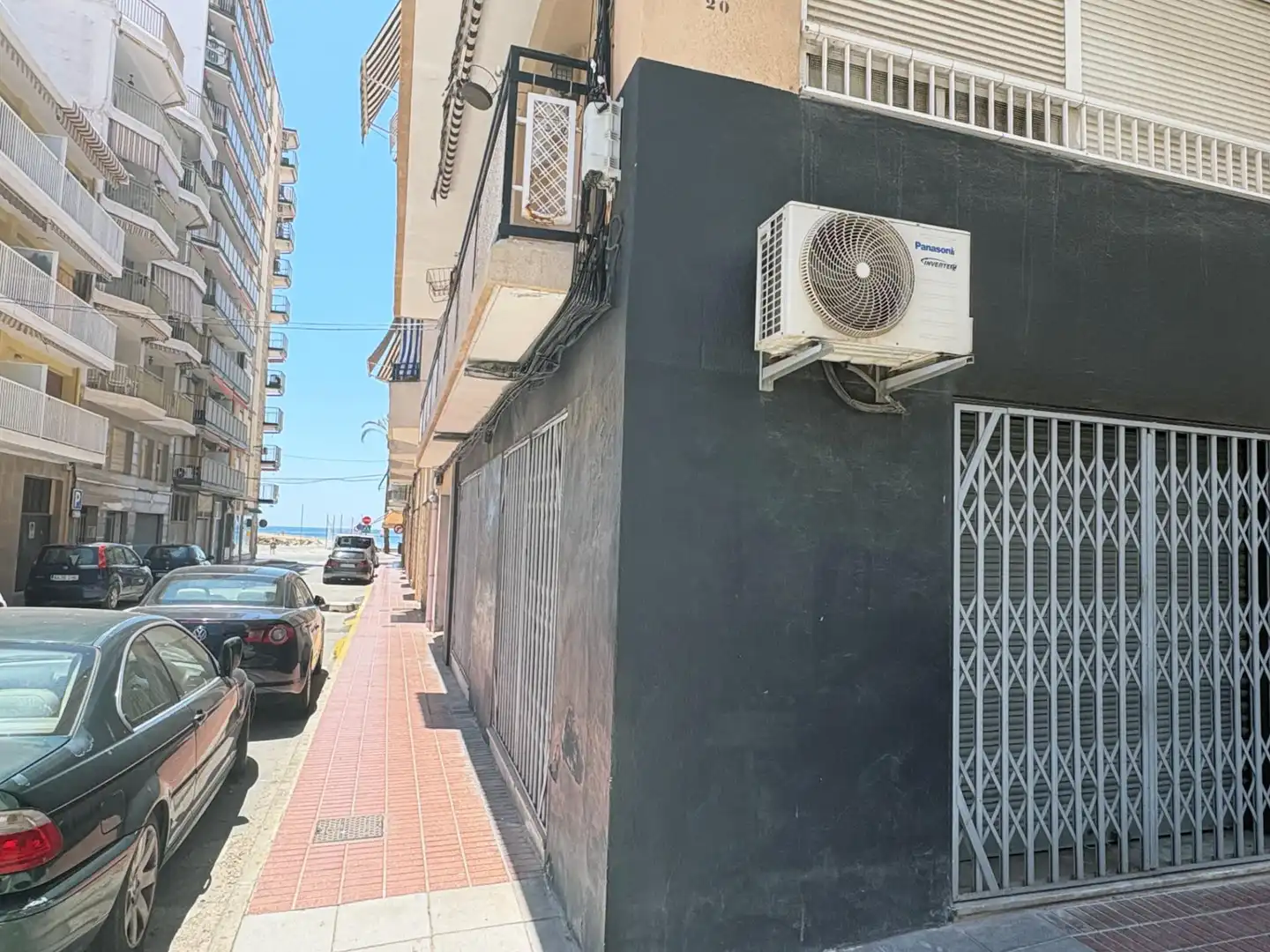 Vista exterior de Local en venda en Santa Pola