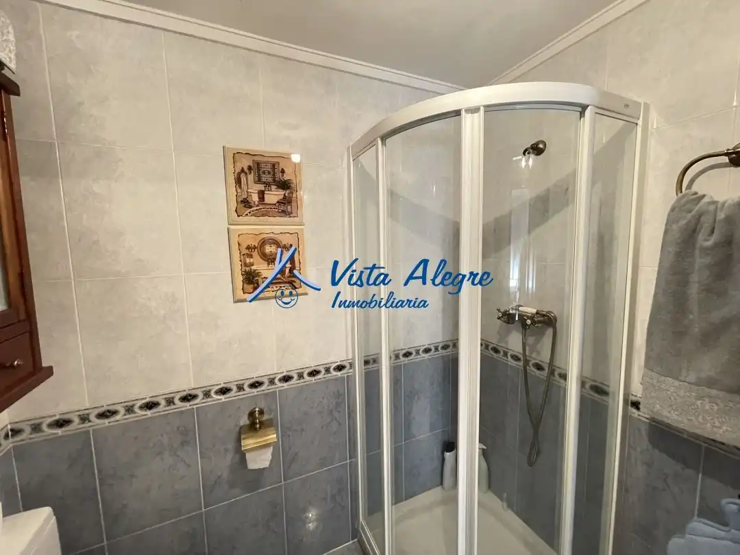 Baño de Piso de alquiler en Haro con Calefacción, Terraza y Trastero