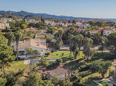 Chalet con piscina en venta en Marbella Centro
