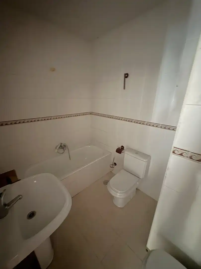 Badezimmer von Wohnung zur Miete in Aranjuez mit Heizung