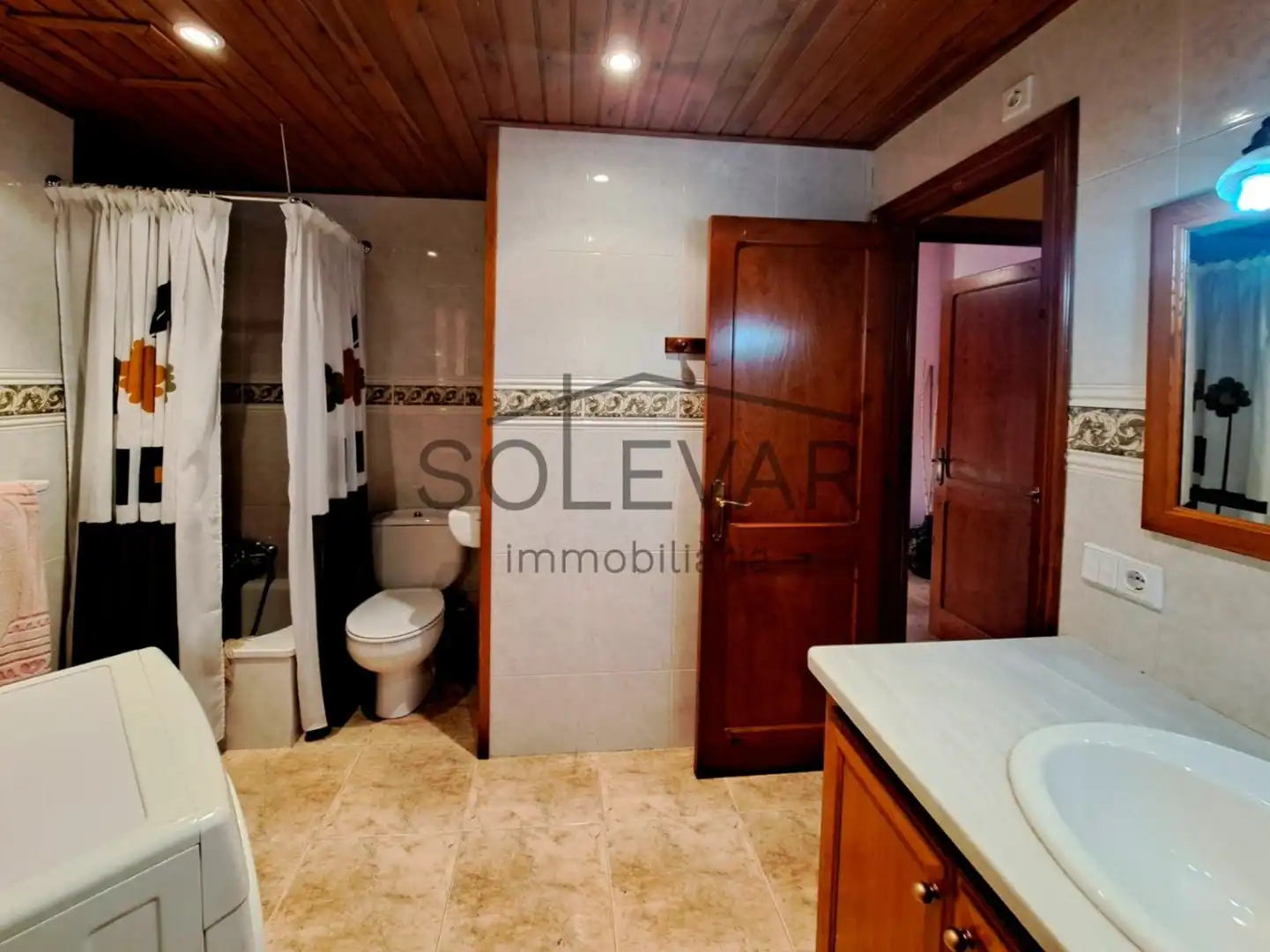 Bany de Casa o xalet en venda en Conca de Dalt amb Jardí privat, Terrassa i Traster