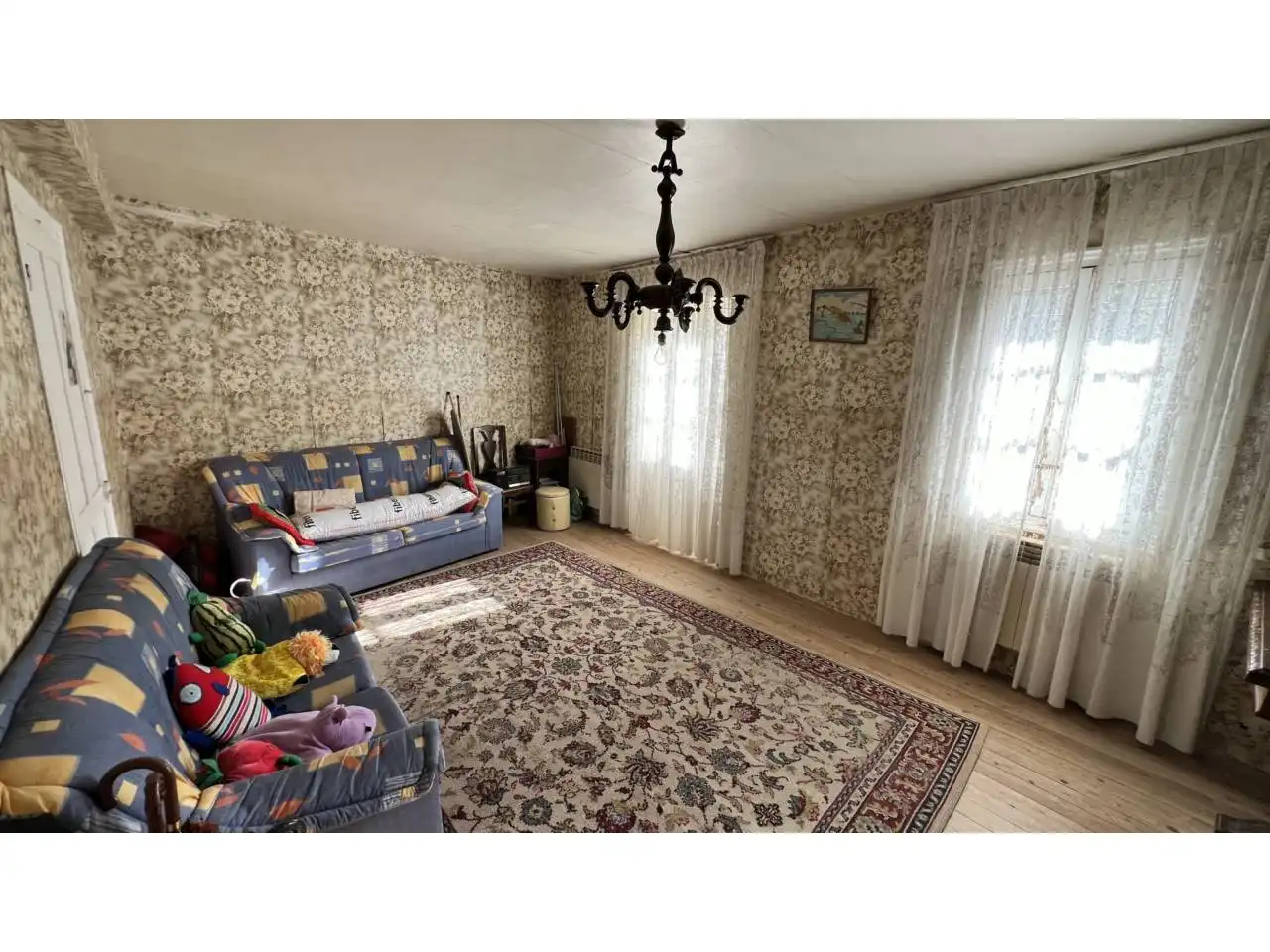 Sala d'estar de Casa o xalet en venda en Merindad de Montija amb Calefacció, Jardí privat i Terrassa