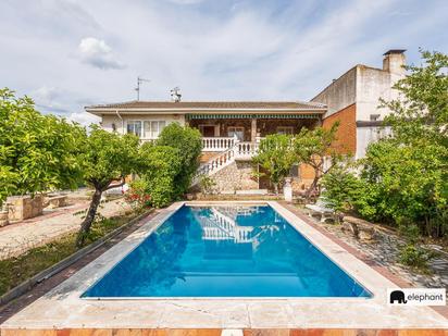 Piscina de Casa o xalet en venda en Collado Villalba amb Calefacció, Jardí privat i Terrassa