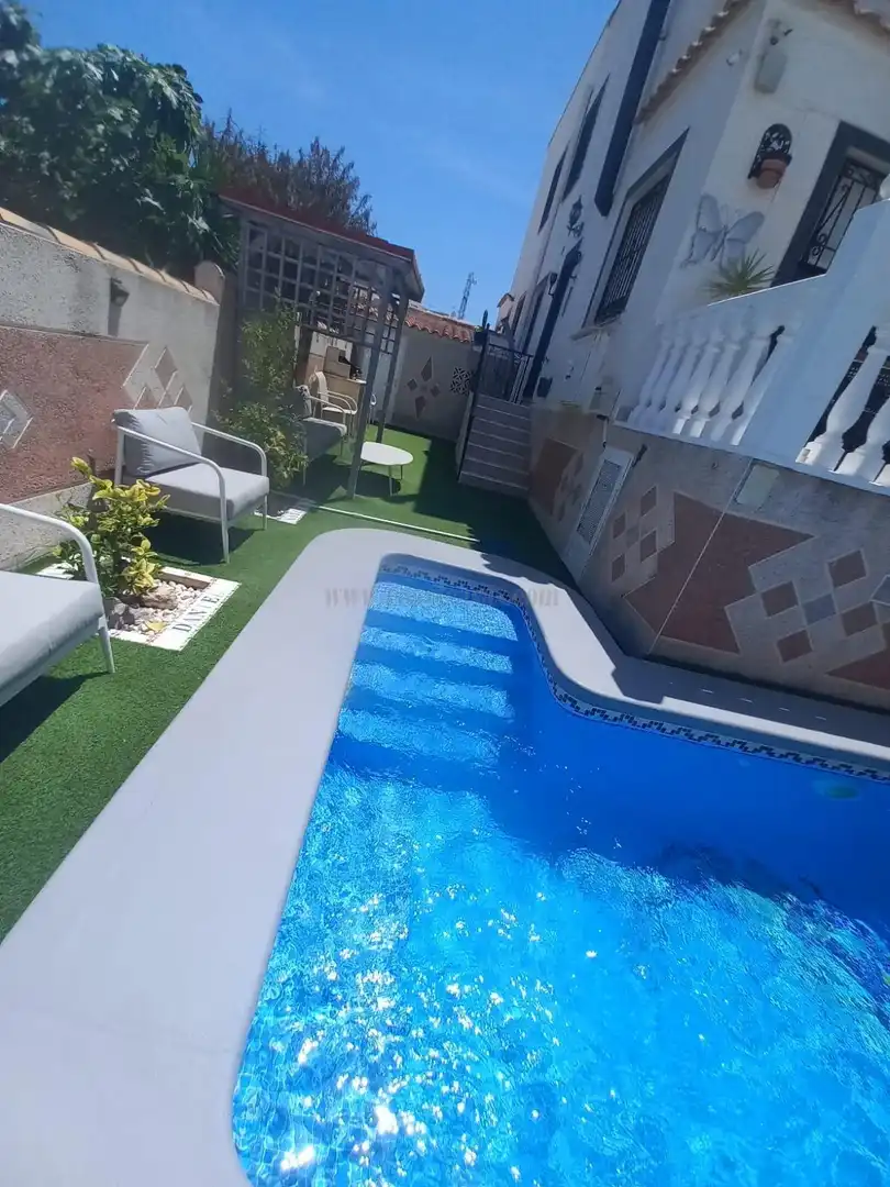 Piscina de Casa o chalet en venta en Orihuela con Aire acondicionado, Calefacción y Trastero