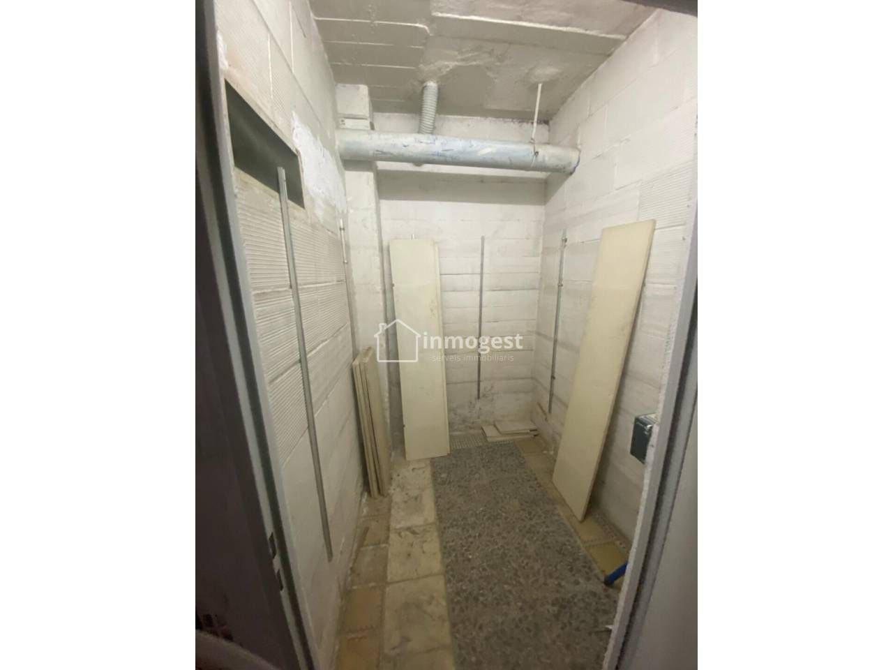 Box room to rent in Salt